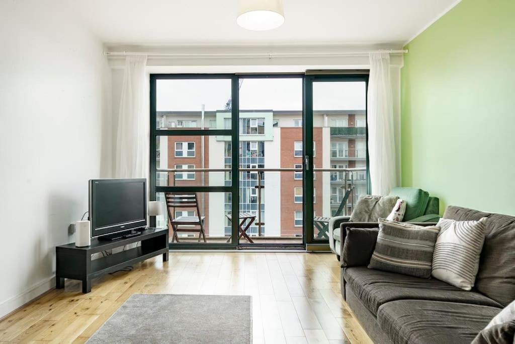 Stylish City Centre 2 Bedroom Apartment With Belfast Cityscape View Esterno foto