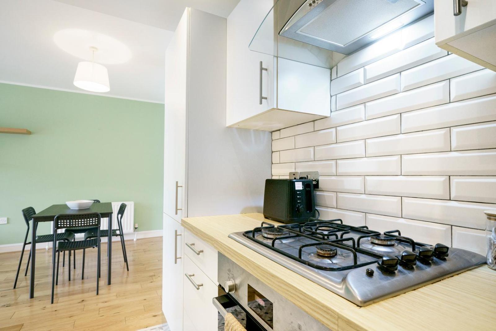 Stylish City Centre 2 Bedroom Apartment With Belfast Cityscape View Esterno foto